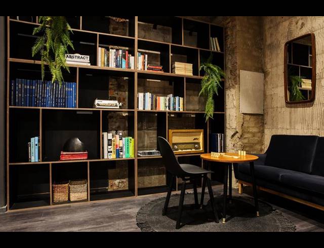 2 BEDROOM APARTMENT FOR SALE IN SANDOWN